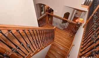 5 Biltmore Ct, Avon, CT 06001