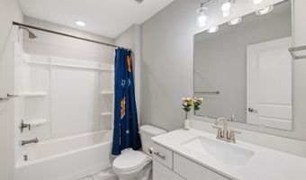 5863 156th St W, Apple Valley, MN 55124