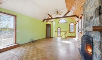 221 Curran Rd, Cumberland, RI 02864