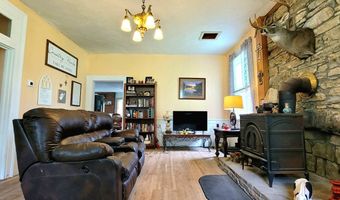8079 Wayside Creamery Rd, Alderson, WV 24910