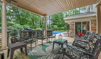 221 Lloyd Rd, Aberdeen, NJ 07747