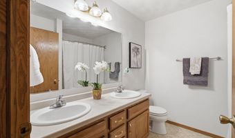 W2303 ST GERMAINE Court, Appleton, WI 54915