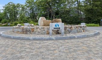 2 Natanis Ln, Arundel, ME 04046
