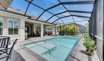 7420 PARADISO Dr, Apollo Beach, FL 33572