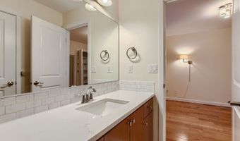 8006 SE SPORRI Ln, Milwaukie, OR 97267
