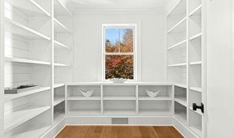 10 Stony Brook Rd, Darien, CT 06820