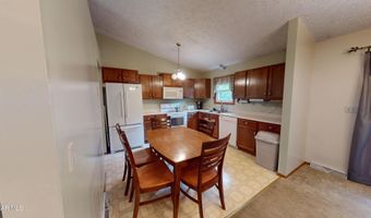 1647 Saint Francis Ln, Altoona, PA 16602