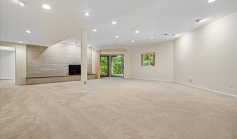 9100 ALDERSHOT Dr, Bethesda, MD 20817