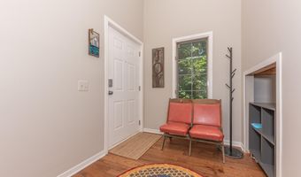 609 Ridgewood Ct, Ann Arbor, MI 48103