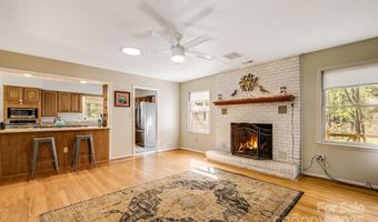 226 Wildflower Rd, Asheville, NC 28804