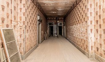 316 318 Broadway St, Abilene, KS 67410