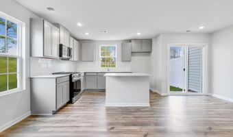 22 A Regent St, Camden, SC 29020