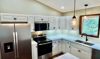 201 25th St SW, Austin, MN 55912