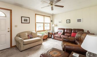 22 Bayview Ave, Berkley, MA 02779