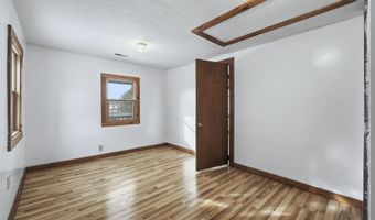 735 Lane 274 Crooked Lk, Angola, IN 46703