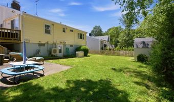 10 Kerins Ter, Newport, RI 02840