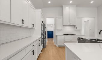 6300 Beacon St, Bentonville, AR 72713