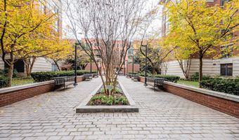 1021 N GARFIELD St 318, Arlington, VA 22201