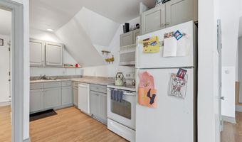 202 N 17TH St Apt D, Allentown, PA 18104