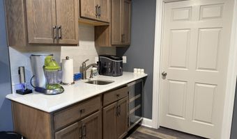7 Hammerstone Ln, Altamont, NY 12009