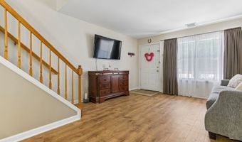 53 Manorwood Dr 53, Branford, CT 06405