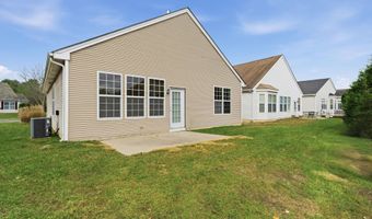 14 Hidden Lake Cir, Barnegat, NJ 08005