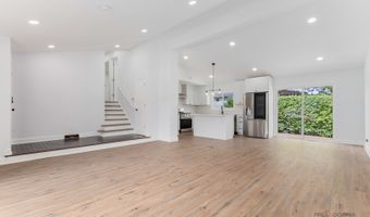 522 N Castle Rd, Addison, IL 60101
