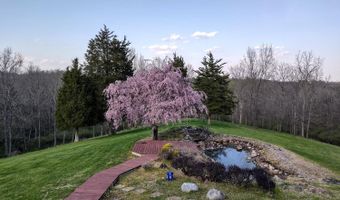 5152 Briar Ridge Dr, Aurora, IN 47001