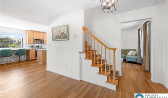 3146 Club Dr, Allentown, PA 18103