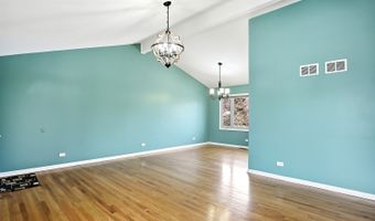 818 RUMPLE Ln, Addison, IL 60101