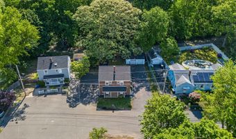 180 Dupont Pl, Bridgeport, CT 06611