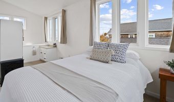 265 23RD St, Astoria, OR 97103