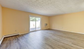 132 Sutton Pl 132, Bloomfield, CT 06002
