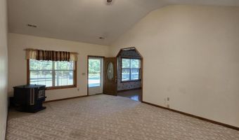 16427 Farm Road 2007, Aurora, MO 65605