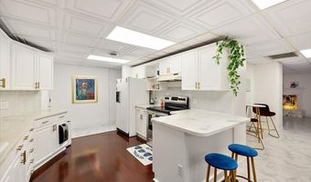 3427 E Dobson Pl, Ann Arbor, MI 48105