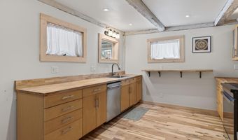 3 York St, Augusta, ME 04330