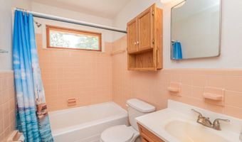 61 Bignon St, Barnwell, SC 29812