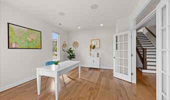 20305 SAVIN HILL Dr, Ashburn, VA 20147