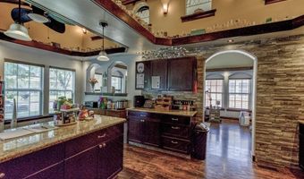 914 S A St, Arkansas City, KS 67005