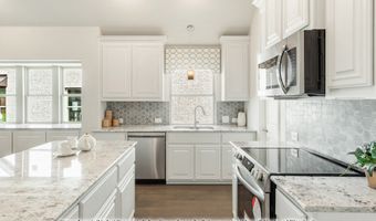 1013 Snowy Owl Dr, Alvarado, TX 76009
