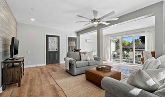 3313 S WEBSTER Ave, Allouez, WI 54301