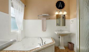401 E Glendale St, Aurora, MO 65605