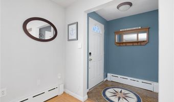 289 Oliphant Ln, Middletown, RI 02842