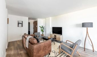 250 S REYNOLDS St 1004, Alexandria, VA 22304