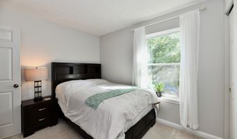 1157 Runningbrook Ct, Avon, IN 46123