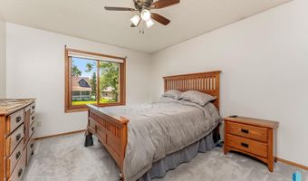 404 N Yellowstone Dr, Brandon, SD 57005