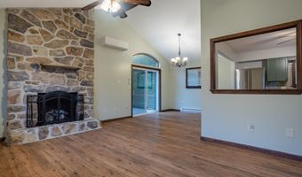 2205 Marquette Dr, Blakeslee, PA 18610