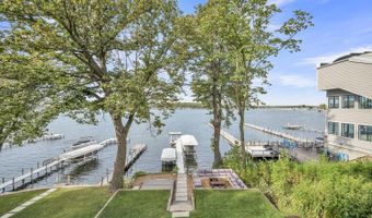 160 Park Pl, Arnolds Park, IA 51331