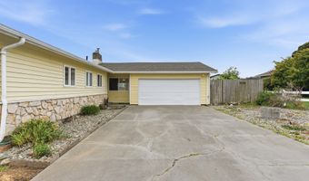 835 12TH St, Bandon, OR 97411