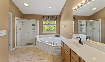 601 Woods Creek Ln, Algonquin, IL 60102